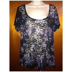 🌹 Torrid Beautiful Sheer Peplum Blouse size 2